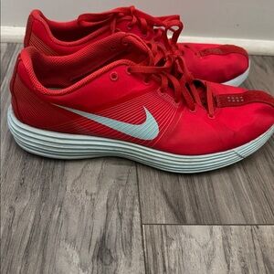 Nike Lunarlon red size 8